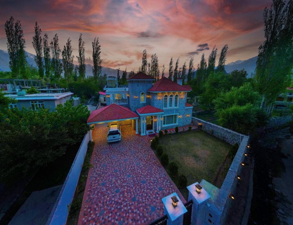 Arish Luxury Suites Скарду Экстерьер фото